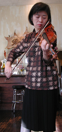 Yokiko performs for Maya
